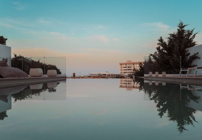 Villa in Protaras - Blue Waves Protaras Beachfront Villa 3 Villa in Protaras - Blue Waves Protaras Beachfront Villa 3