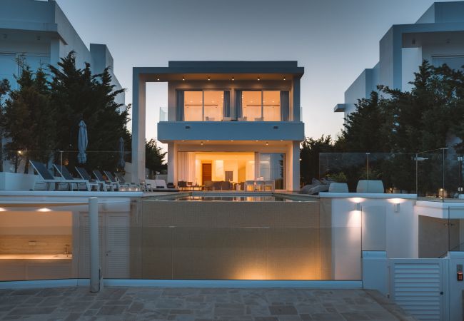 Villa in Protaras - Blue Waves Protaras Beachfront Villa 3 Villa in Protaras - Blue Waves Protaras Beachfront Villa 3