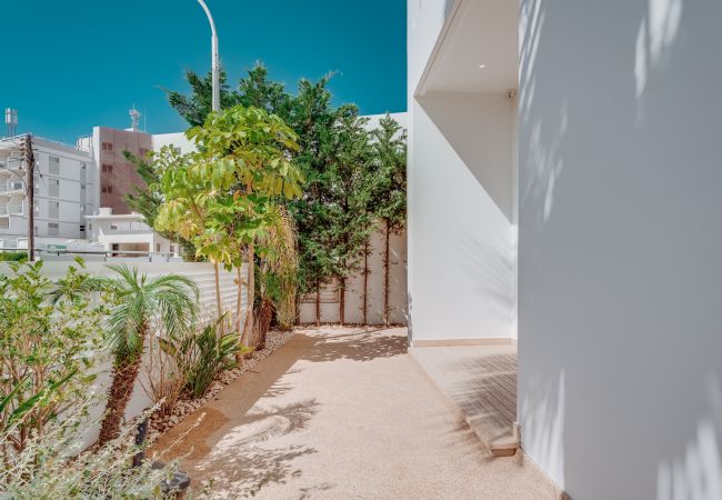 Villa in Protaras - Blue Waves Protaras Beachfront Villa 3 Villa in Protaras - Blue Waves Protaras Beachfront Villa 3