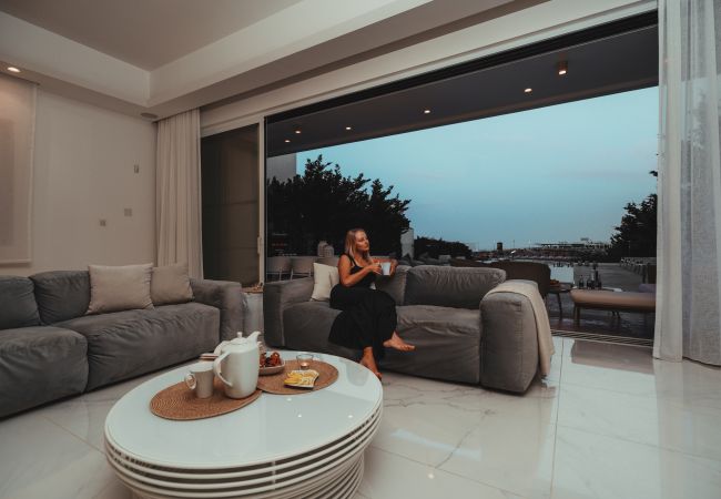 Villa in Protaras - Blue Waves Protaras Beachfront Villa 3 Villa in Protaras - Blue Waves Protaras Beachfront Villa 3