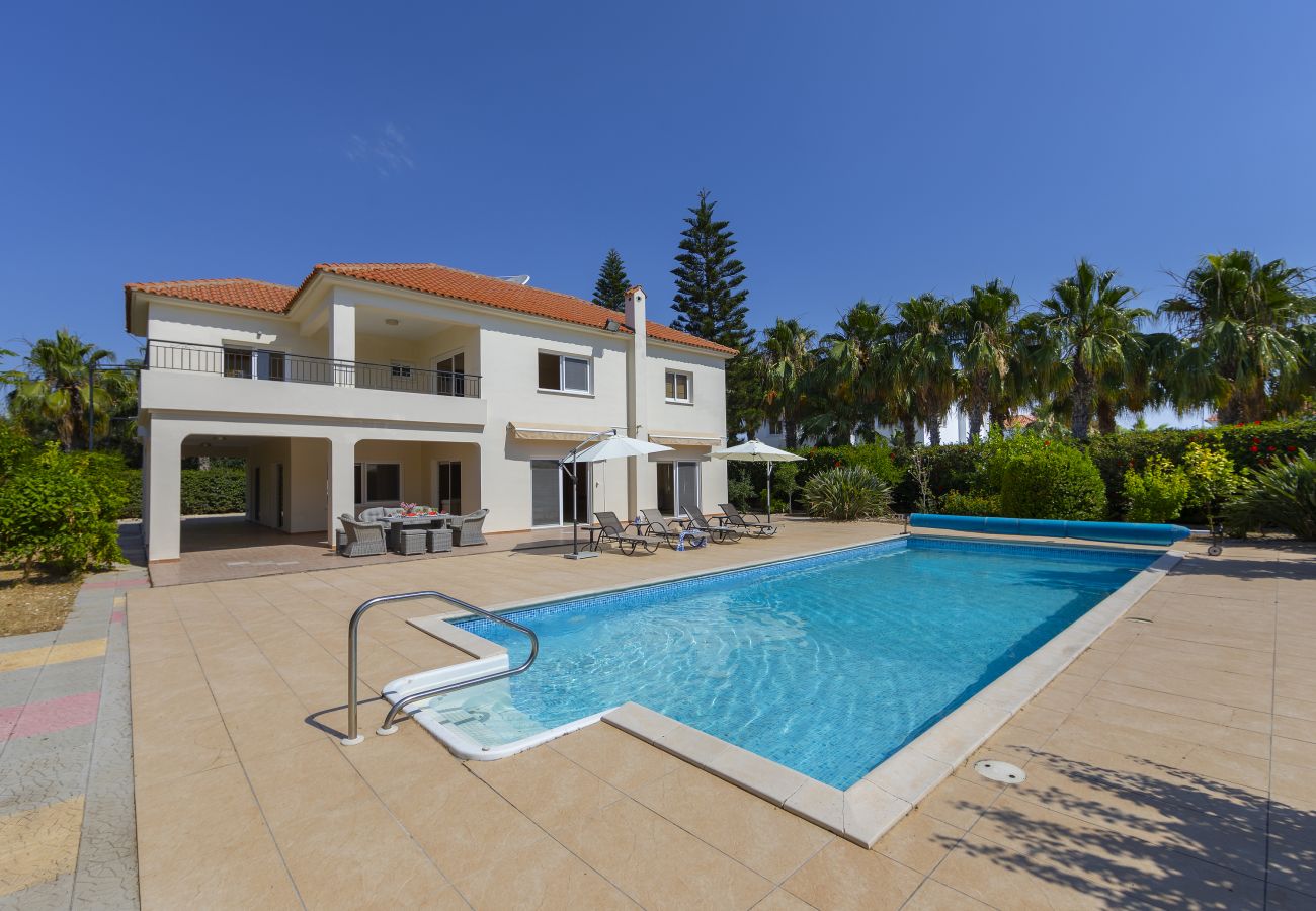 Villa in Larnaca - Meneou Seaside Mansion 7