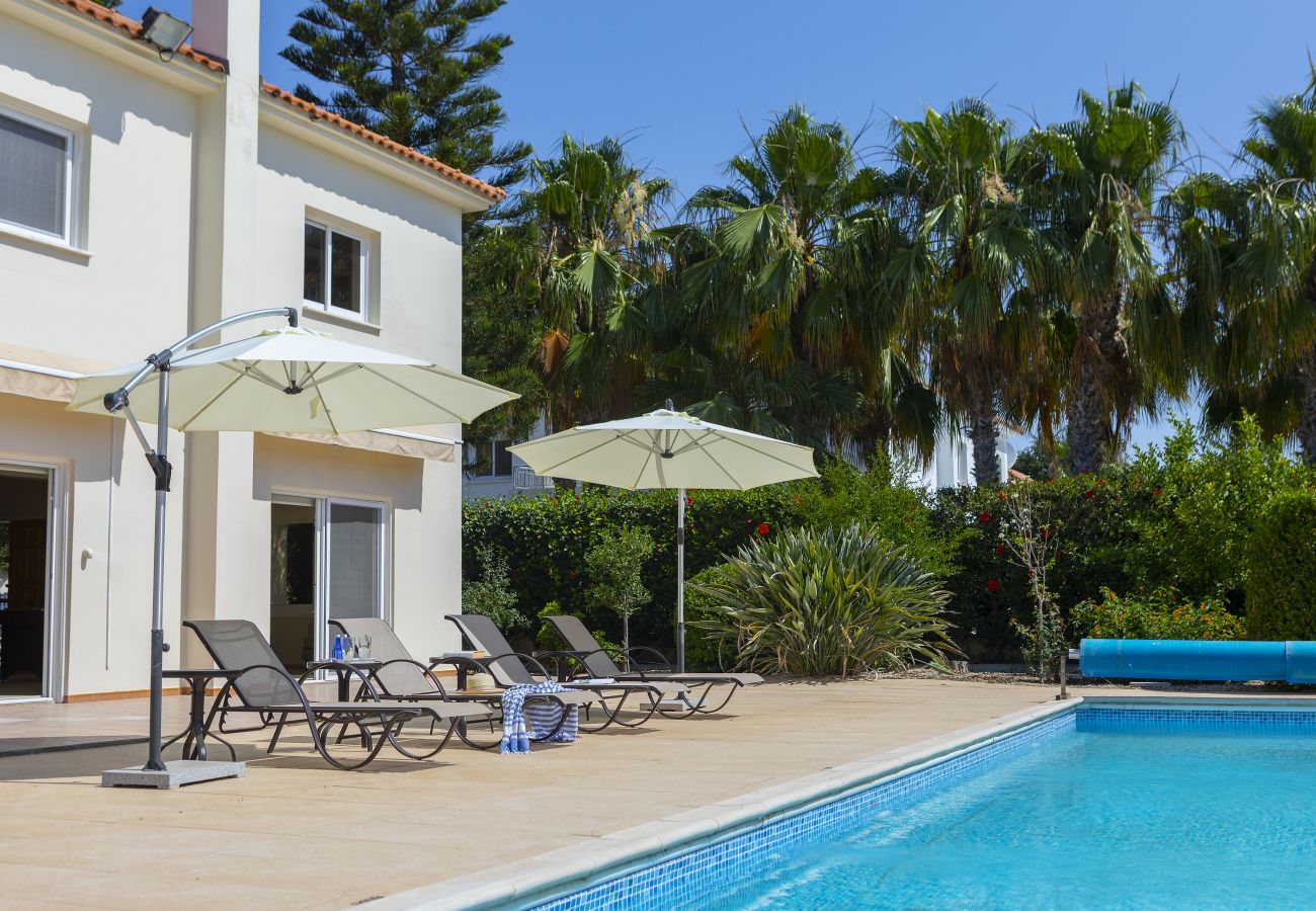 Villa in Larnaca - Meneou Seaside Mansion 7