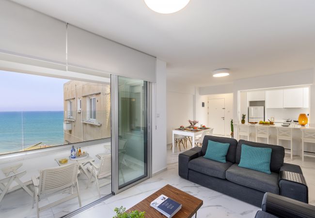 Apartment in Larnaca - Mackenzie Leo Seafront Suite