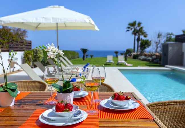 Villa in Protaras - Protaras Beachfront Villa Pietra Villa in Protaras - Protaras Beachfront Villa Pietra