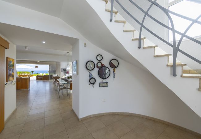 Villa in Protaras - Protaras Beachfront Villa Pietra Villa in Protaras - Protaras Beachfront Villa Pietra