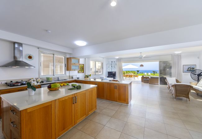 Villa in Protaras - Protaras Beachfront Villa Pietra Villa in Protaras - Protaras Beachfront Villa Pietra