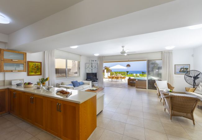 Villa in Protaras - Protaras Beachfront Villa Pietra Villa in Protaras - Protaras Beachfront Villa Pietra