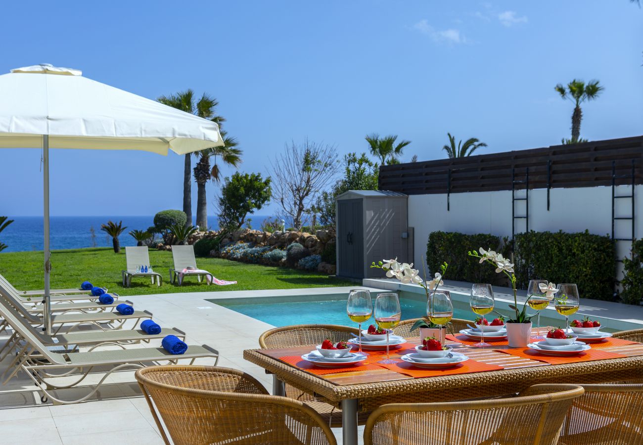 Protaras Beachfront Villa Pietra