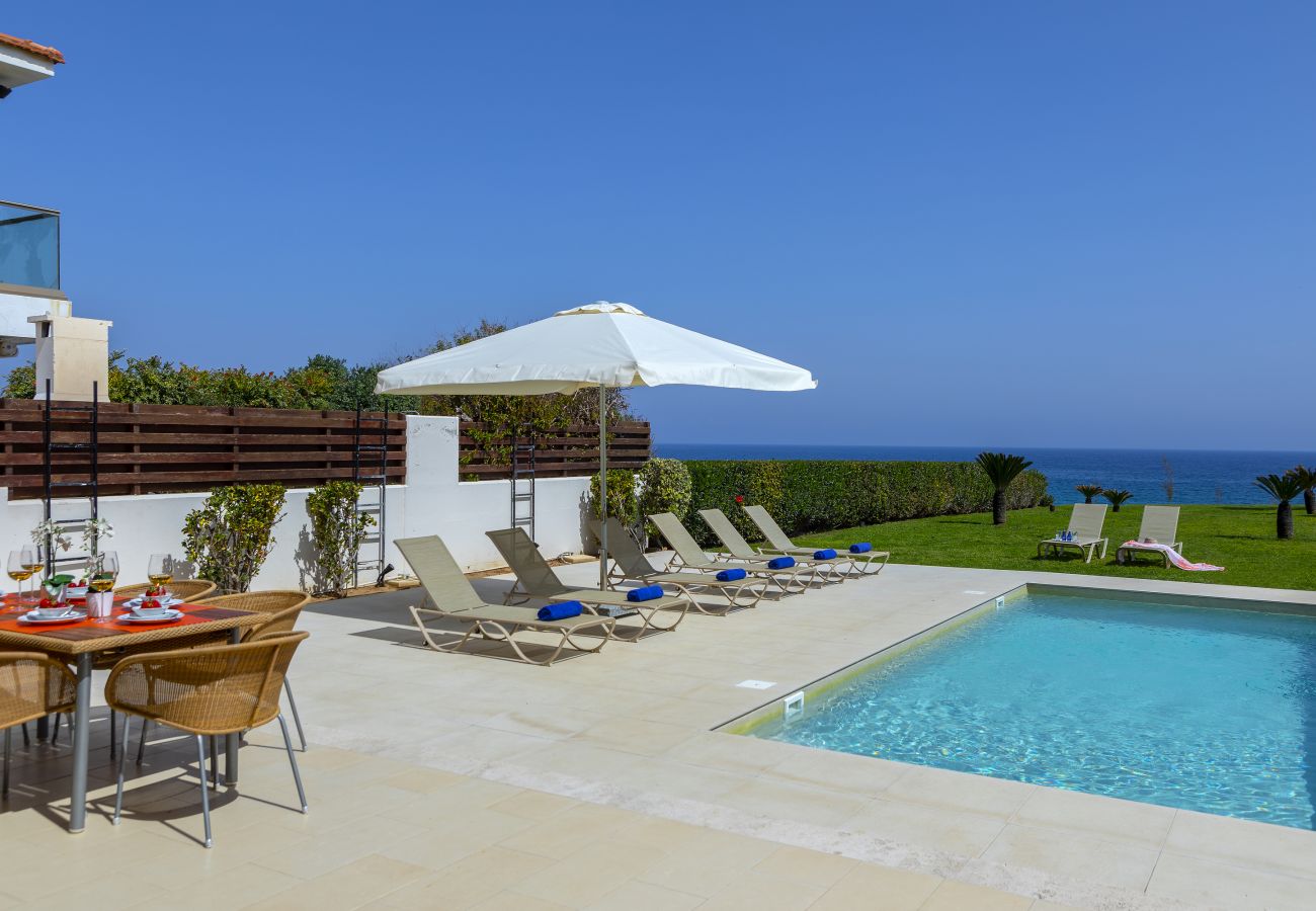 Villa in Protaras - Protaras Beachfront Villa Pietra