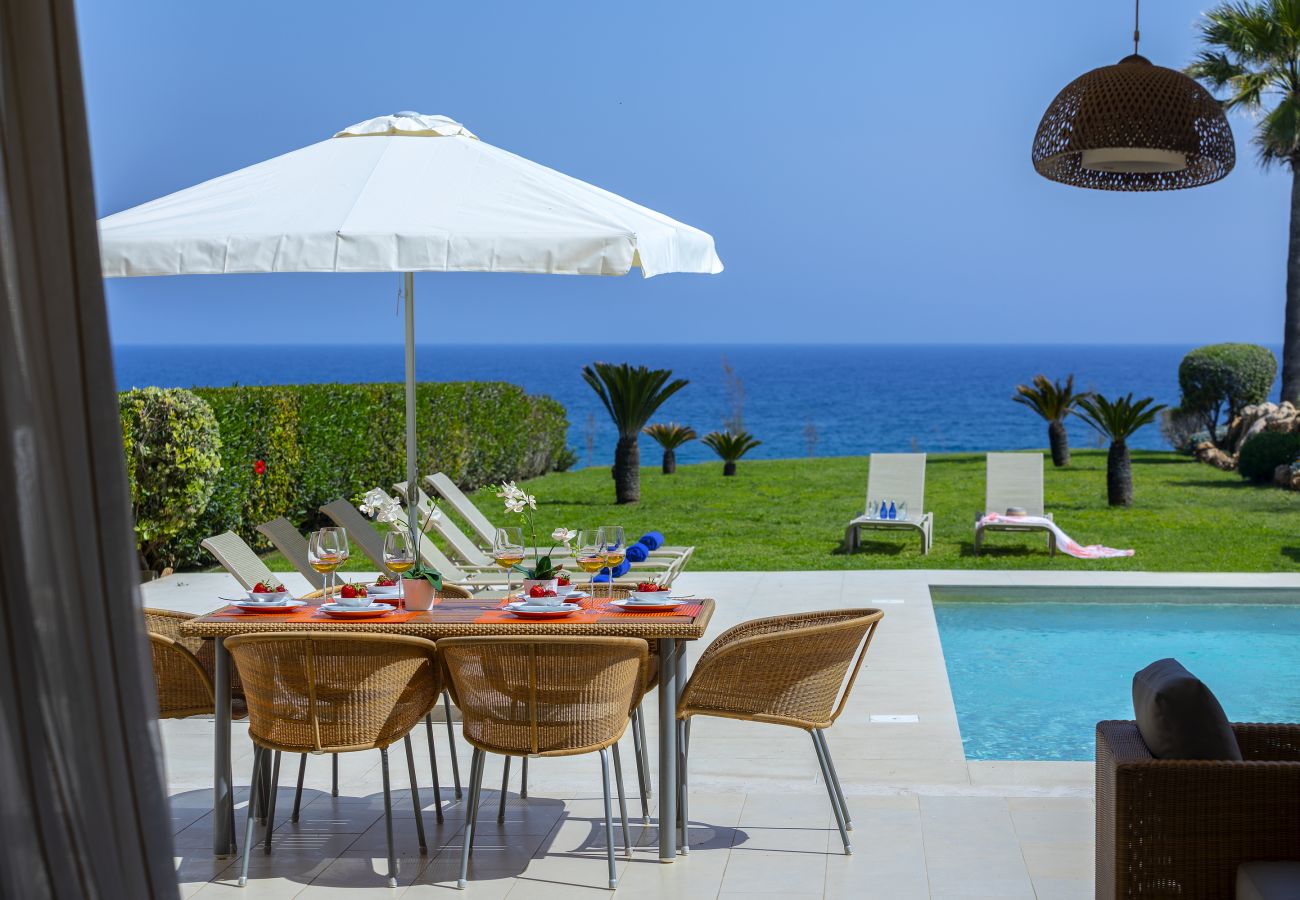 Villa in Protaras - Protaras Beachfront Villa Pietra