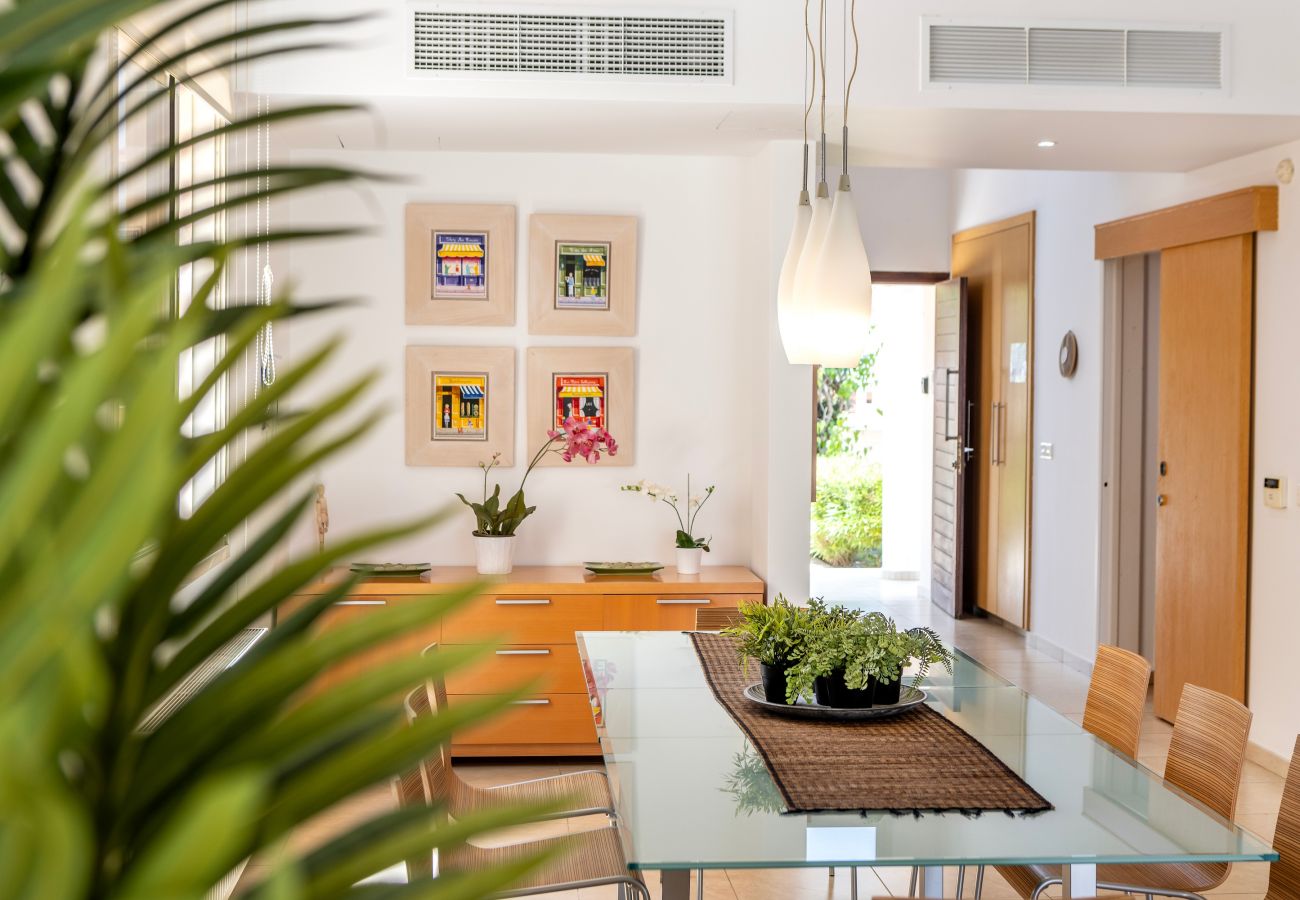 Villa in Protaras - Protaras Beachfront Villa Pietra