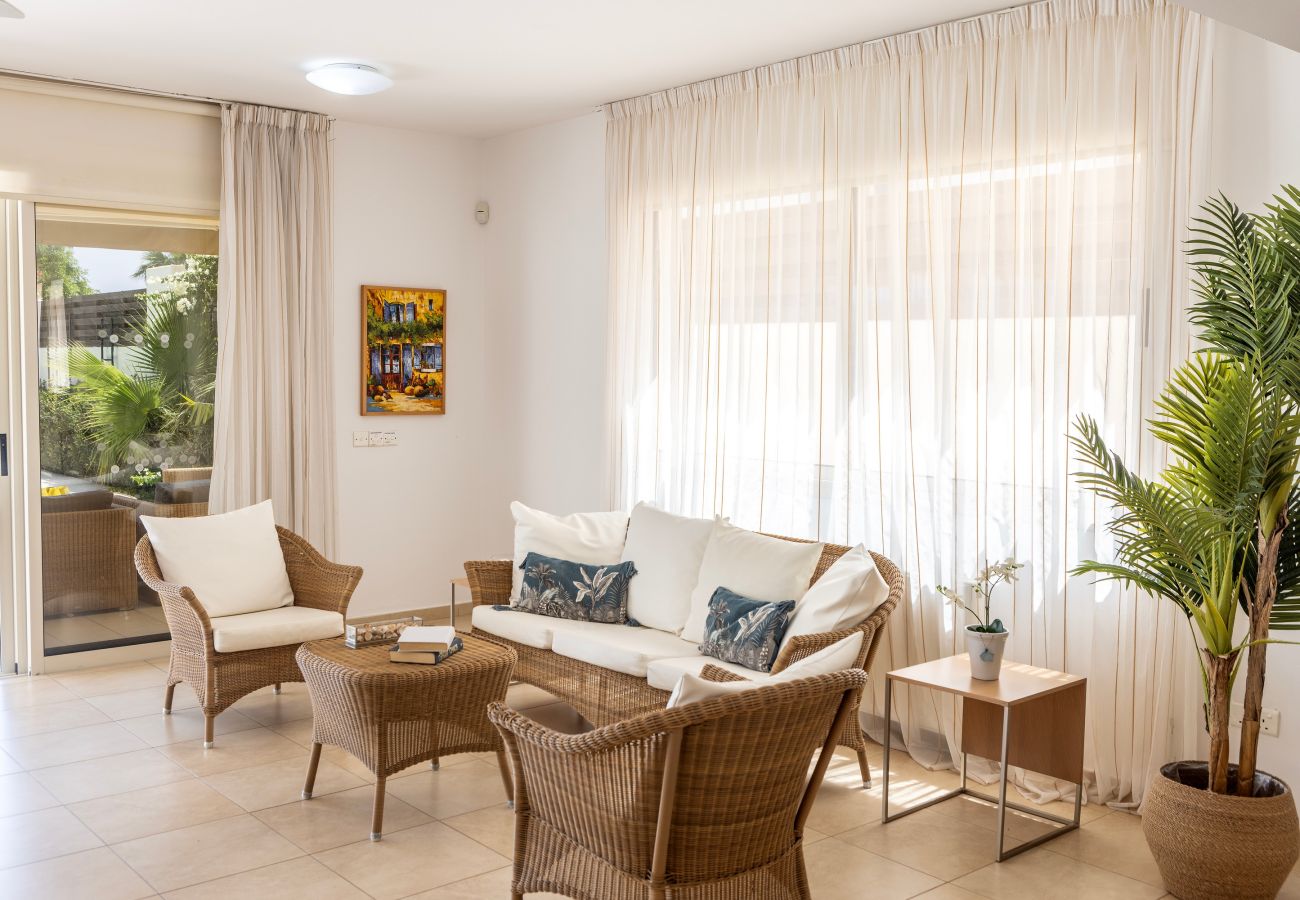 Villa in Protaras - Protaras Beachfront Villa Pietra