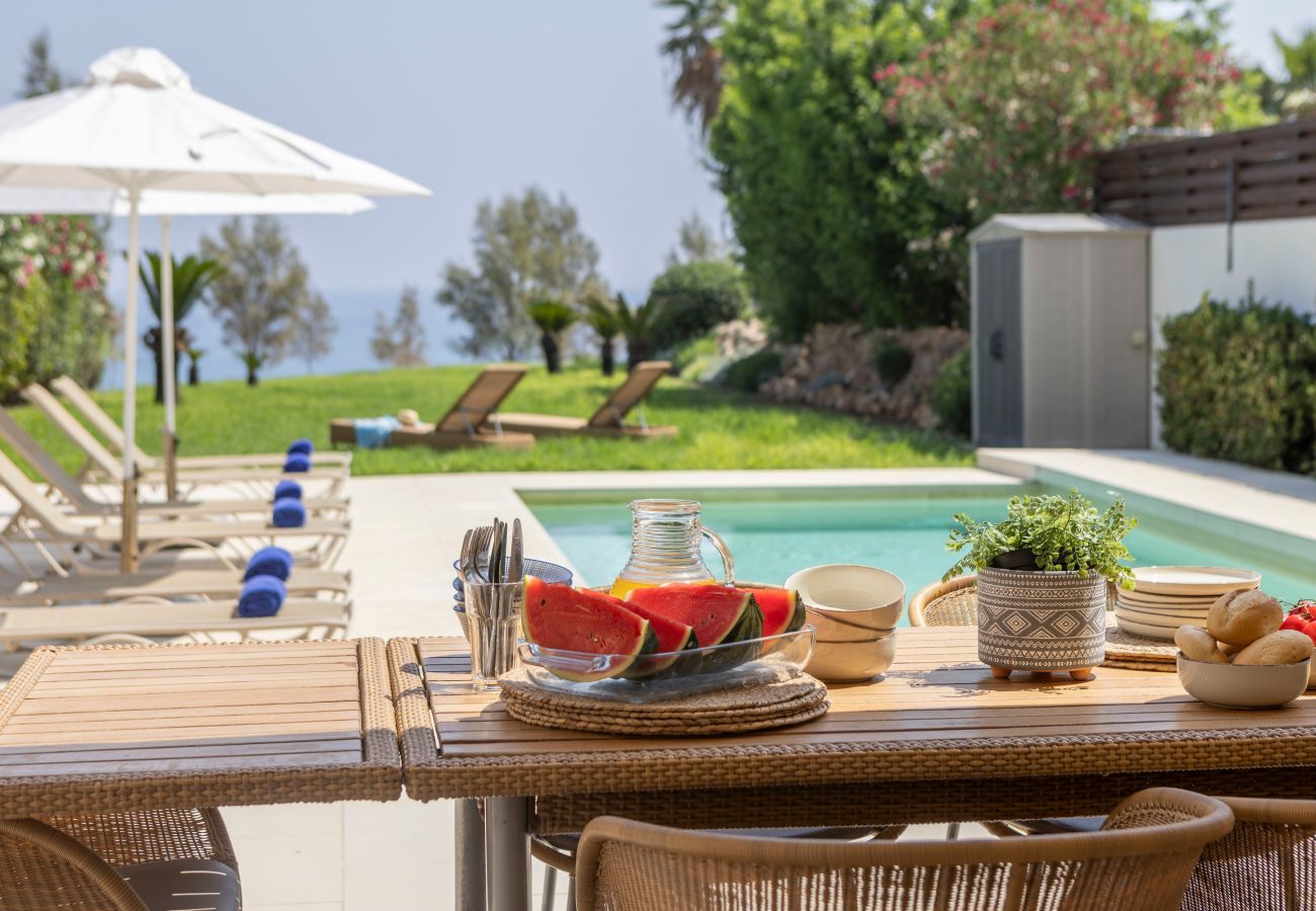 Villa in Protaras - Protaras Beachfront Villa Pietra