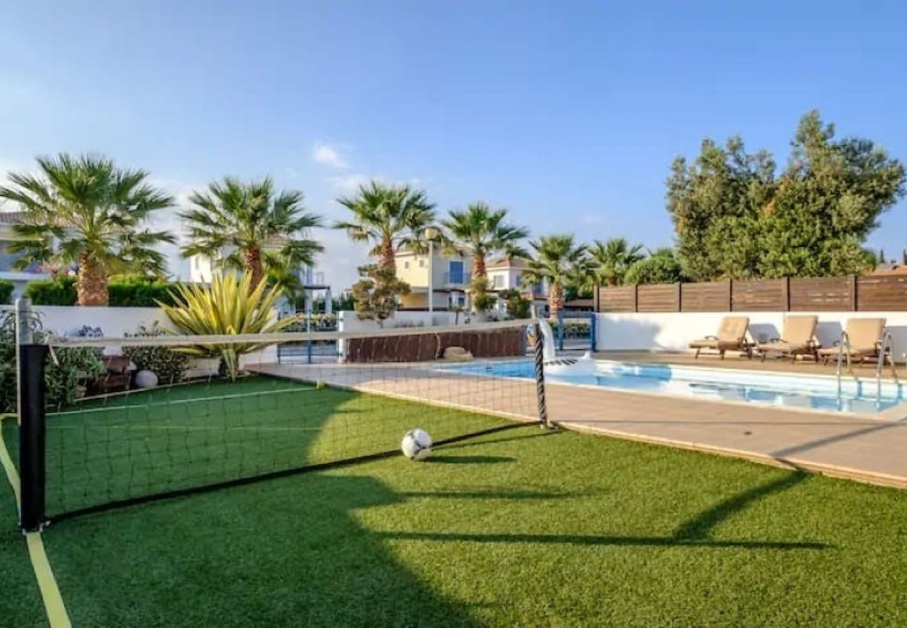 Villa/Dettached house in Larnaca - Seaside Pervolia V3