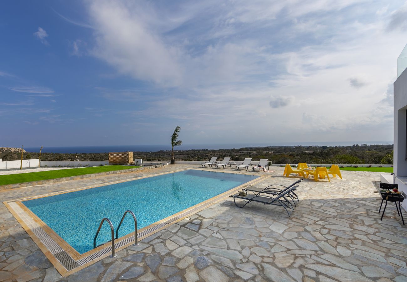 Villa/Dettached house in Ayia Napa - Greco Hilltop Views