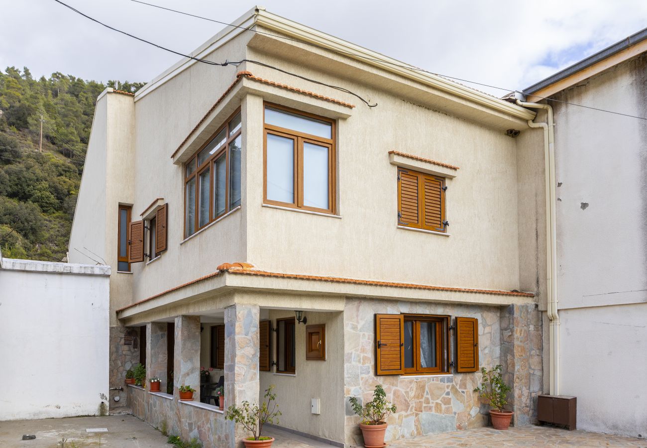 Villa in Amiantos - Troodos Riverside