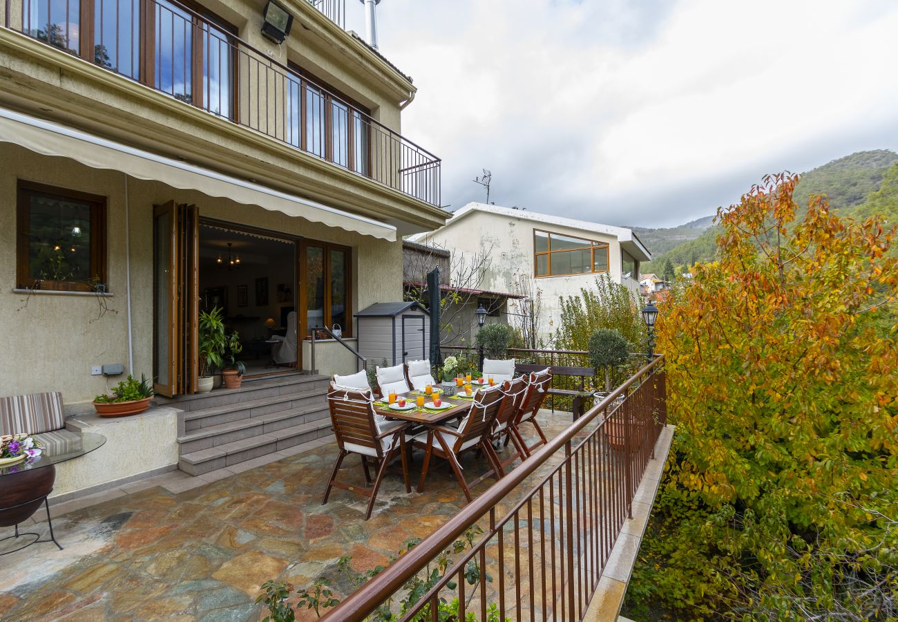 Villa in Amiantos - Troodos Riverside
