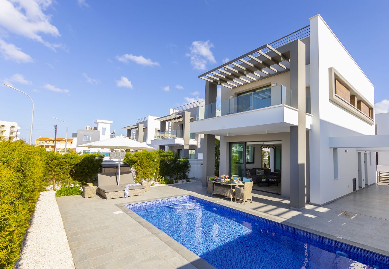 Villa in Protaras - Pernera Beach Premier Villa