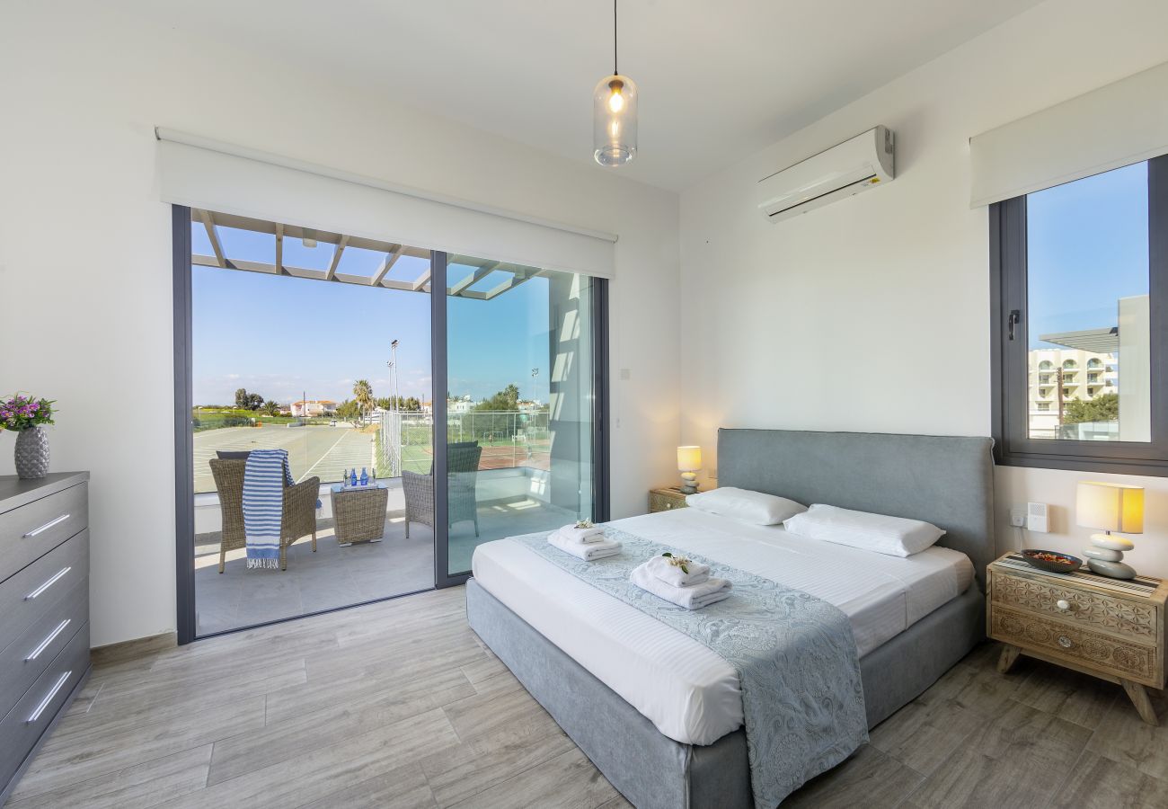 Villa in Protaras - Pernera Beach Premier Villa