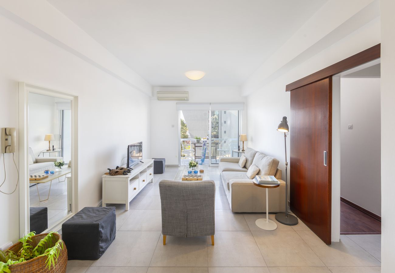 Apartment in Limassol - Limassol Olimpia Beach Suite