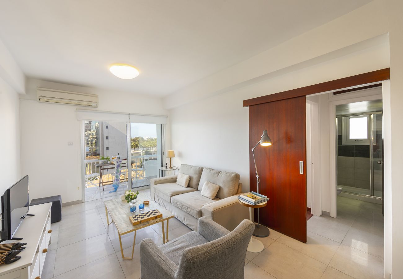 Apartment in Limassol - Limassol Olimpia Beach Suite