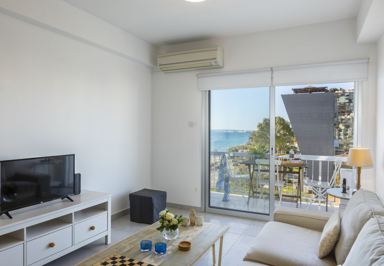Apartment in Limassol - Limassol Olimpia Beach Suite