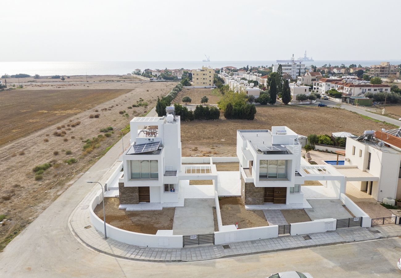 Villa/Dettached house in Larnaca - Villa Poseidon Dekhelia Larnaca