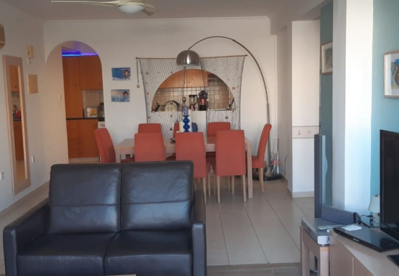 Apartment in Paralimni - Fully furnished 2 bed 1 bath with Title Deeds