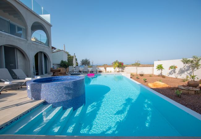 Villa in Protaras - Protaras Art House By The Sea Villa in Protaras - Protaras Art House By The Sea