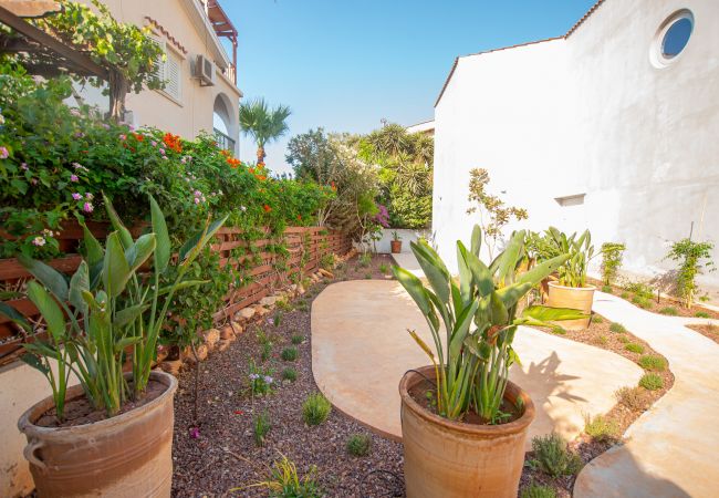 Villa in Protaras - Protaras Art House By The Sea Villa in Protaras - Protaras Art House By The Sea