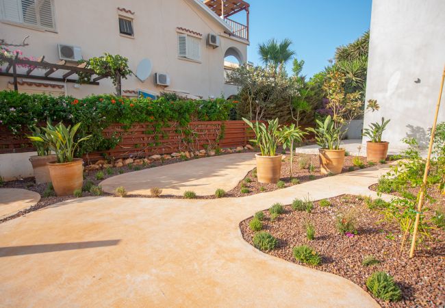 Villa in Protaras - Protaras Art House By The Sea Villa in Protaras - Protaras Art House By The Sea