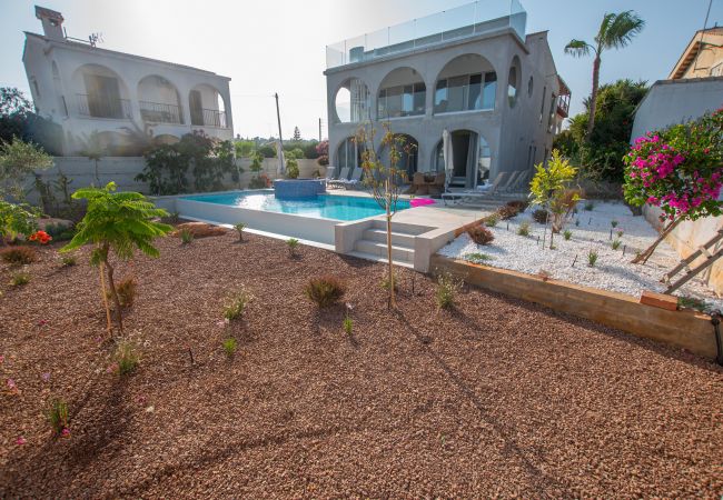 Villa in Protaras - Protaras Art House By The Sea Villa in Protaras - Protaras Art House By The Sea