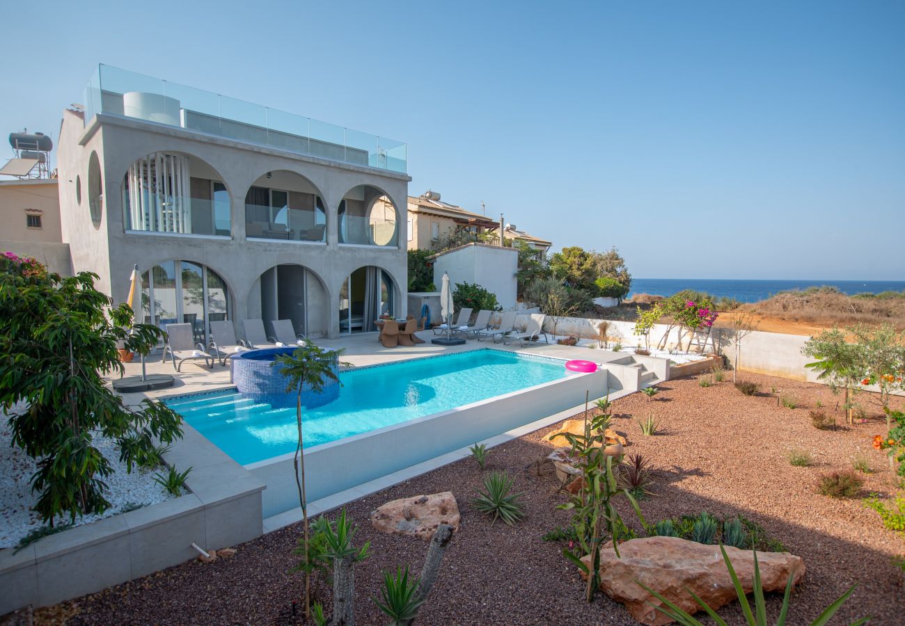 Sea　House　By　The　Villas　in　Protaras　Protaras　Art