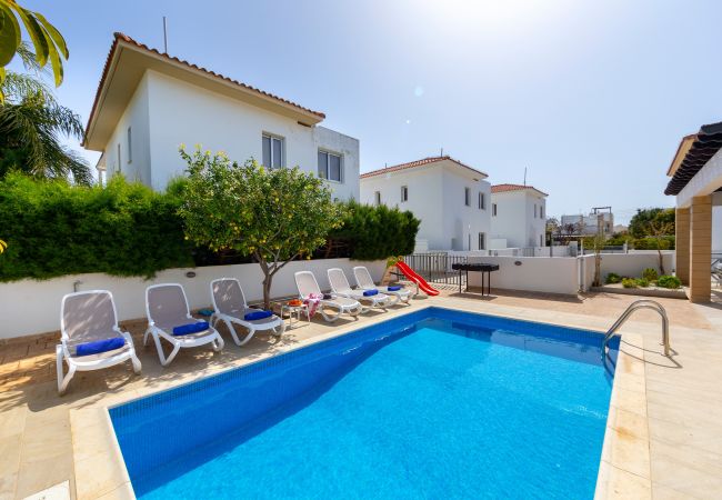 Villa in Protaras - Protaras Sapphire Seaside Villa Villa in Protaras - Protaras Sapphire Seaside Villa
