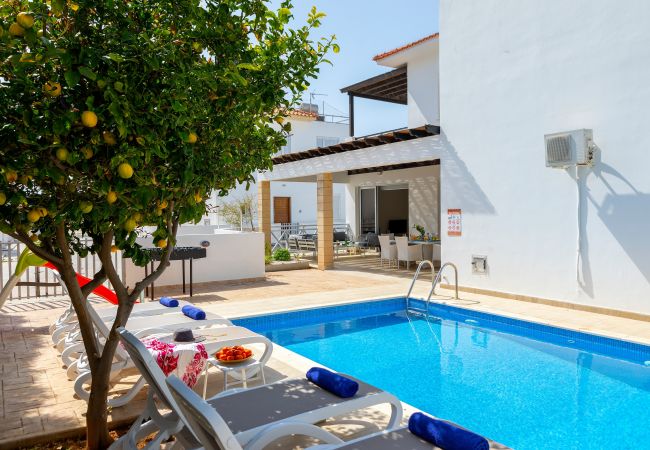 Villa in Protaras - Protaras Sapphire Seaside Villa Villa in Protaras - Protaras Sapphire Seaside Villa