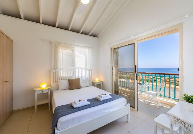 Villa in Protaras - Protaras Artisan Seafront Villa 6 Villa in Protaras - Protaras Artisan Seafront Villa 6