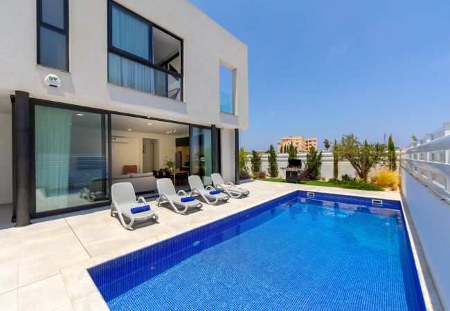 Villa in Protaras - Protaras Almaria Villa 16 Villa in Protaras - Protaras Almaria Villa 16