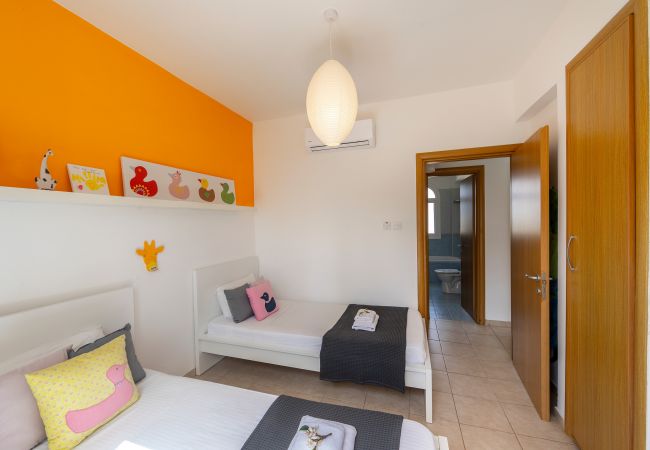 Villa in Protaras - Protaras Villa Athamas Blue Villa in Protaras - Protaras Villa Athamas Blue