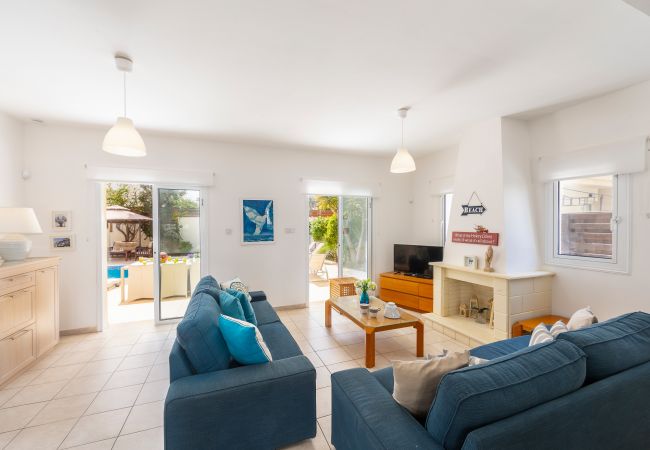 Villa in Protaras - Protaras Villa Athamas Blue Villa in Protaras - Protaras Villa Athamas Blue