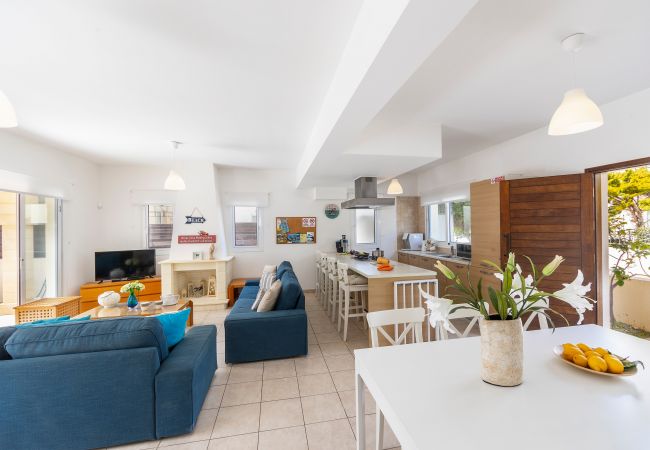 Villa in Protaras - Protaras Villa Athamas Blue Villa in Protaras - Protaras Villa Athamas Blue