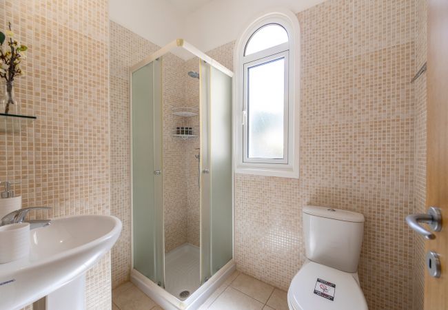 Villa in Protaras - Protaras Villa Athamas Blue Villa in Protaras - Protaras Villa Athamas Blue