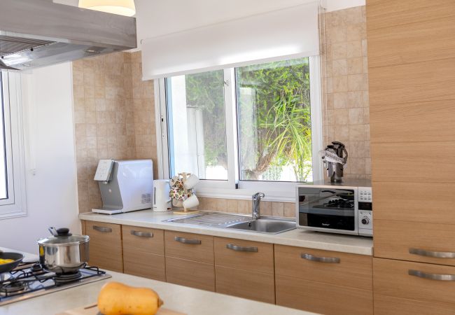 Villa in Protaras - Protaras Villa Athamas Blue Villa in Protaras - Protaras Villa Athamas Blue