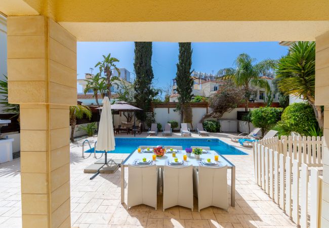 Villa in Protaras - Protaras Villa Athamas Blue Villa in Protaras - Protaras Villa Athamas Blue