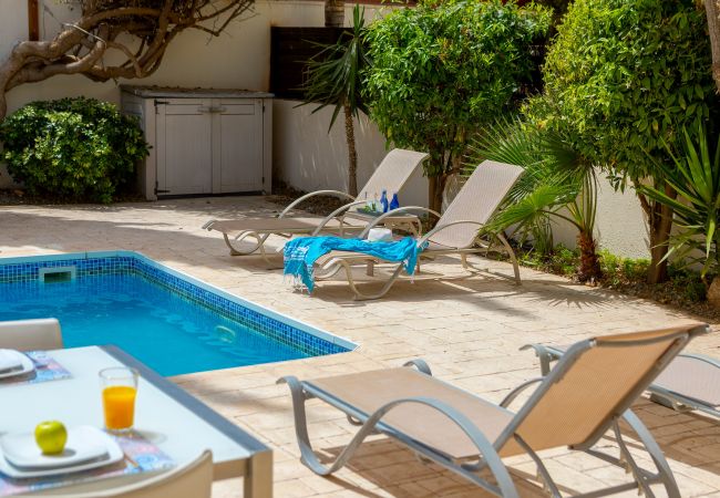 Villa in Protaras - Protaras Villa Athamas Blue Villa in Protaras - Protaras Villa Athamas Blue