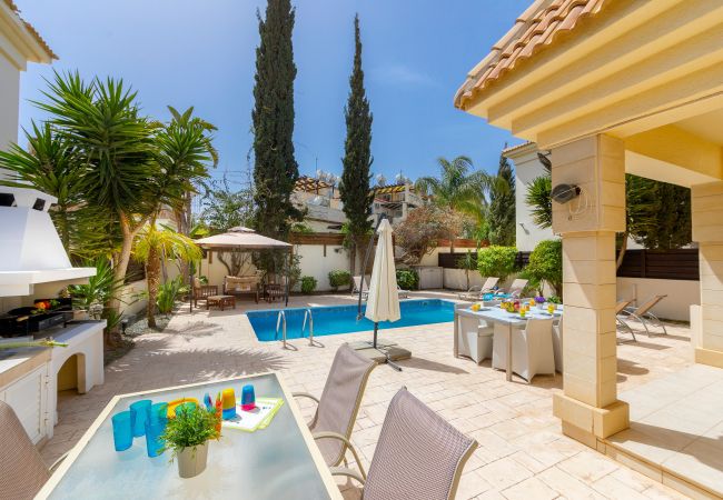 Villa in Protaras - Protaras Villa Athamas Blue Villa in Protaras - Protaras Villa Athamas Blue