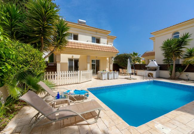 Villa in Protaras - Protaras Villa Athamas Blue Villa in Protaras - Protaras Villa Athamas Blue
