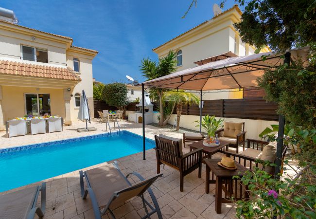 Villa in Protaras - Protaras Villa Athamas Blue Villa in Protaras - Protaras Villa Athamas Blue