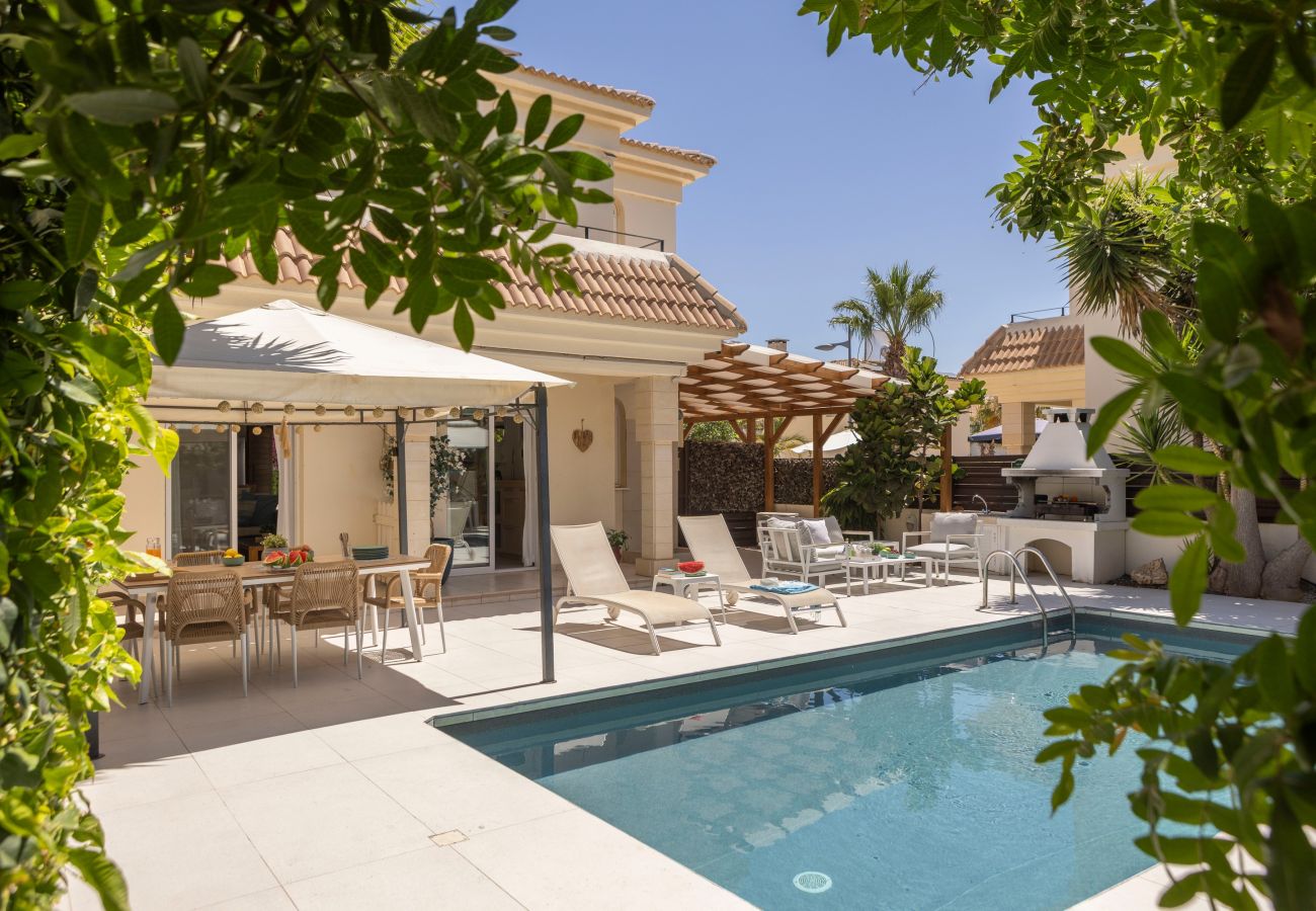 Villa in Protaras - Protaras Villa Athamas Blue