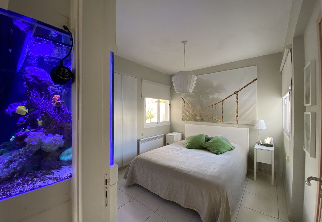 Villa/Dettached house in Ayia Napa - Beautiful 3 bed 4 bath villa near Nissi Beach