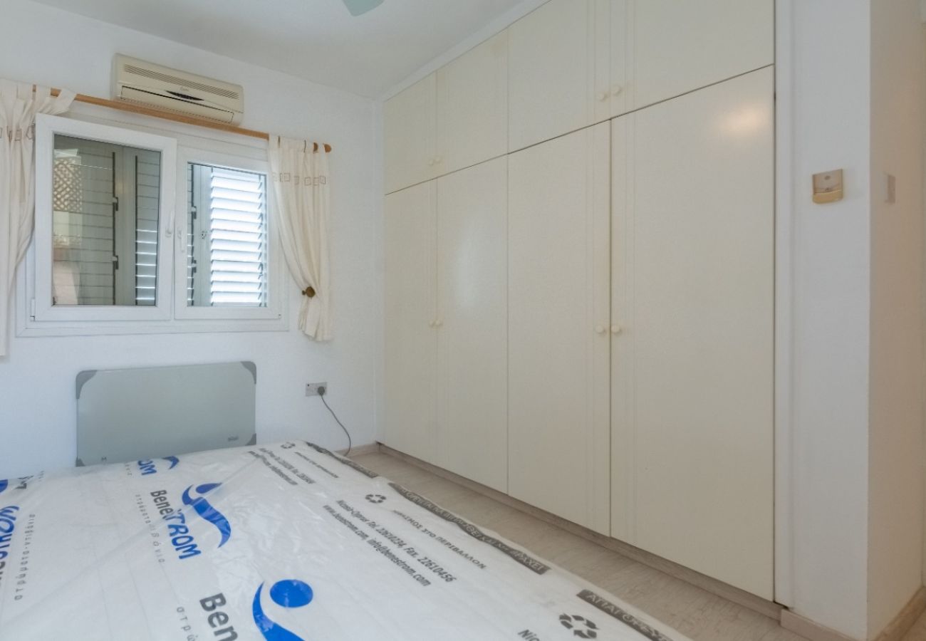 Apartment in Paralimni - Bright 2 Bed 1 Bath Apartment In Kapparis Protaras